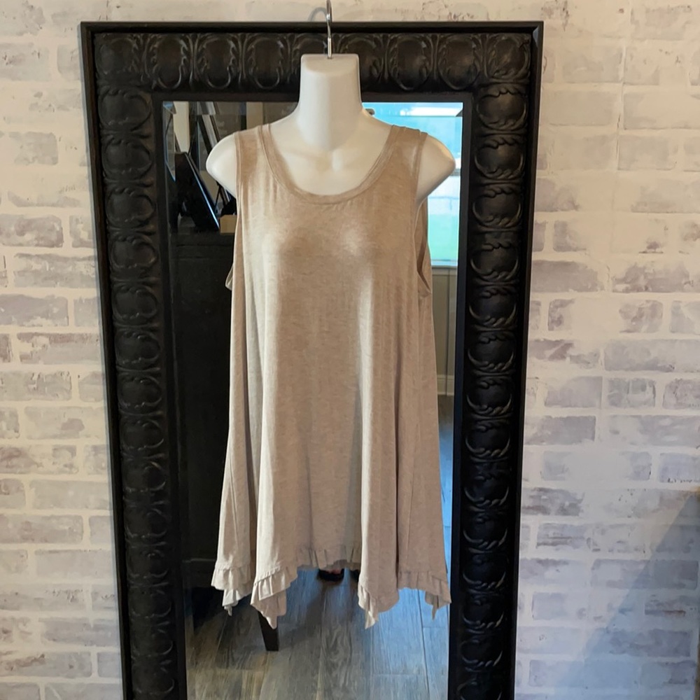 Logo by Lori Goldstein Heathered oatmeal tank